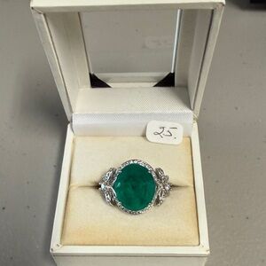 Elegant Silver and Green Gemstone Ring size 7